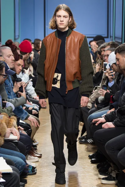 Look 37
